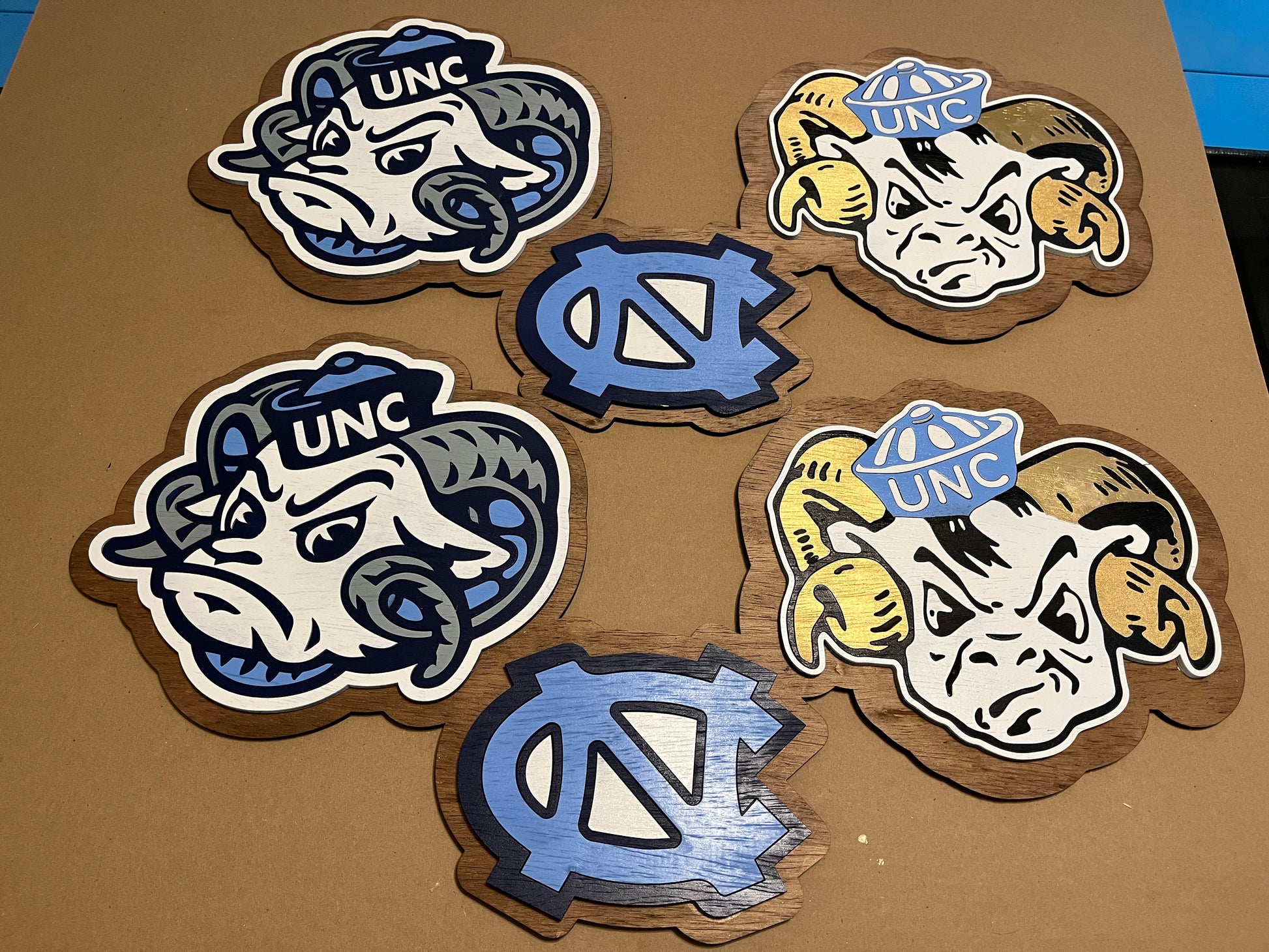 CUSTOM LOGO WALL SIGNS